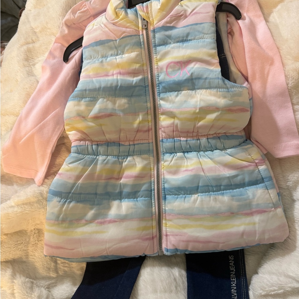 NWT 3T CALVIN KLEIN JEANS GIRLS 3 PIECES VEST PANTS SET, RAINBOW PINK !